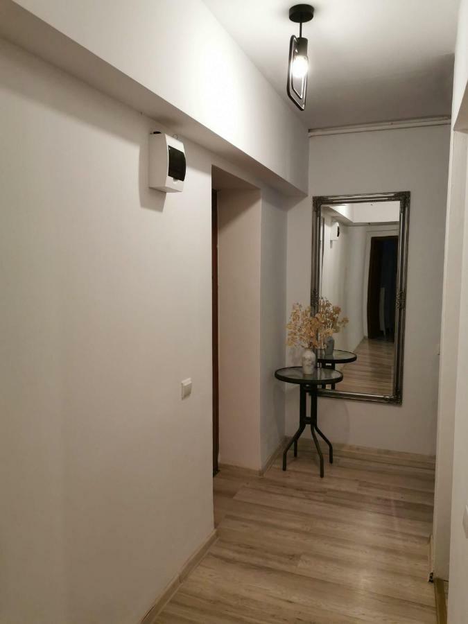 Youth Central Apartment Târgu-Mureş Eksteriør billede
