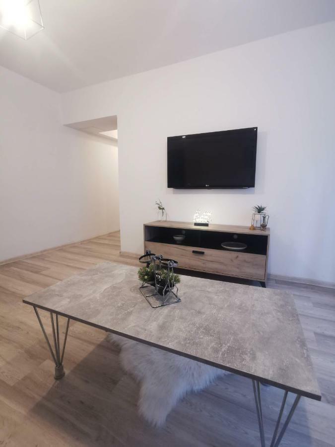 Youth Central Apartment Târgu-Mureş Eksteriør billede