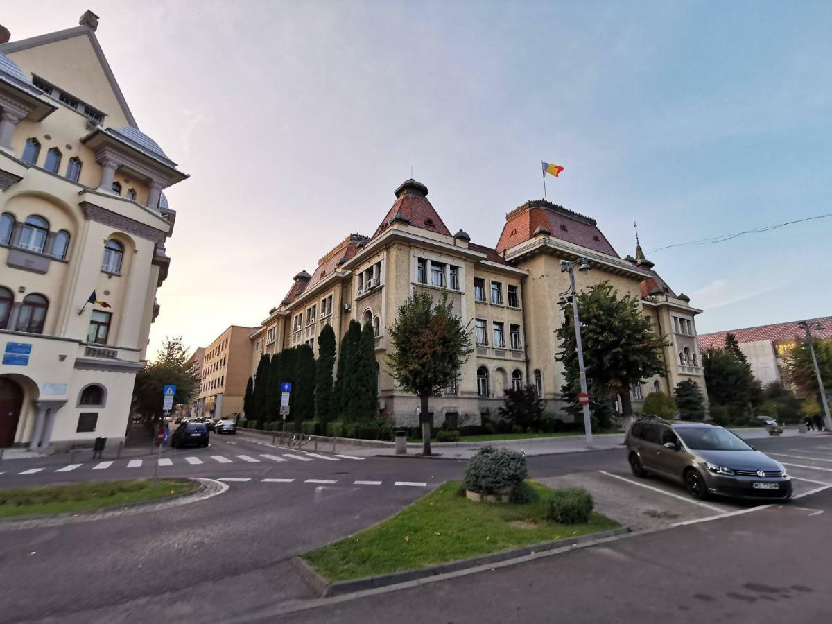 Youth Central Apartment Târgu-Mureş Eksteriør billede